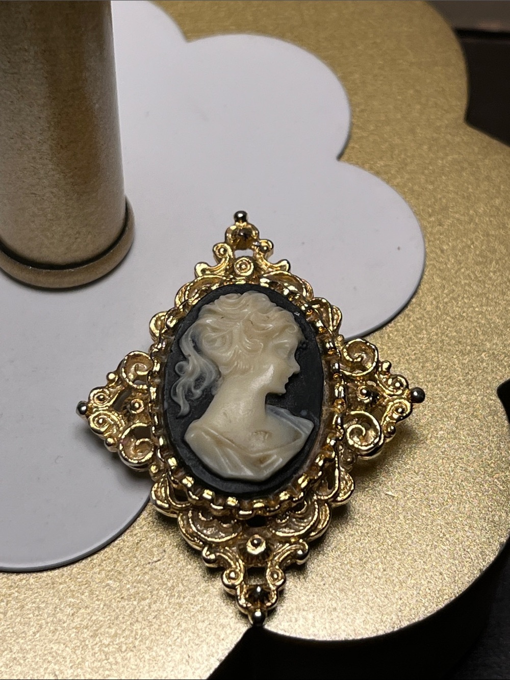 Gerry’s 1950’s Victorian revival brooch EUC